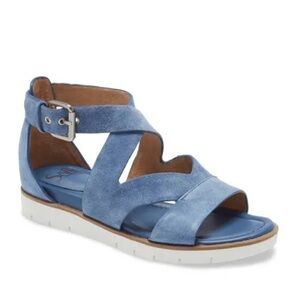 SOFFT “Mirabelle” Sport Sandal French Blue Suede Size 6 EUC